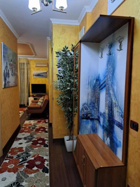 Norris Apartment